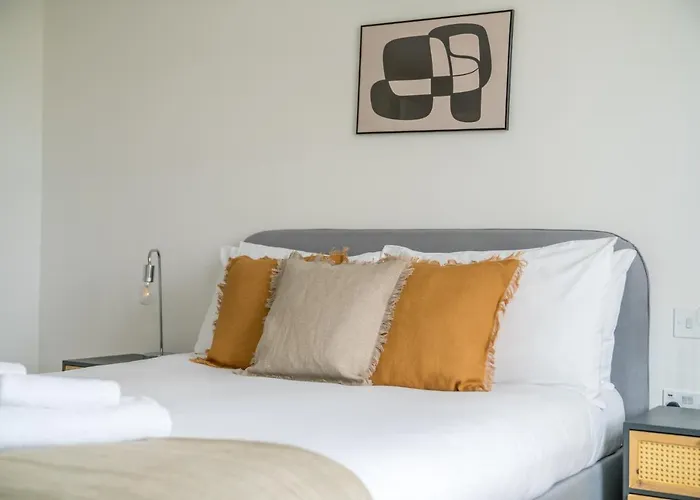 Stunning Flat Near Holland Park